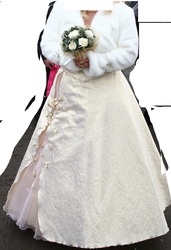 Свадебное платье (р-р 48-52)
